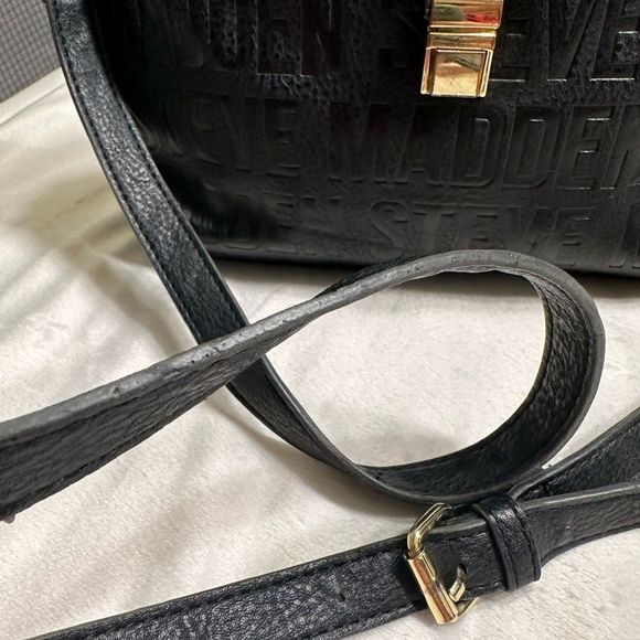 STEVE Madden Shoulder Bag - Picture 2 of 5